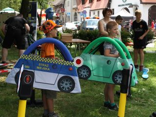 Strażnicy miejscy  podczas rodzinnego pikniku