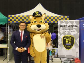 Strażnicy miejscy podczas obchodów wojewódzkiego Święta Policji