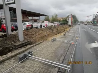 Przewrócony płot ul. Kolejowa