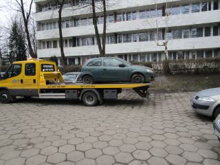 Opel corsa odholowany z ulicy Tysiąclecia