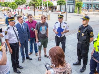 Strażnicy miejscy w Katowicach wyposażeni w kamery osobiste