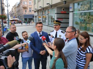 Strażnicy miejscy w Katowicach wyposażeni w kamery osobiste