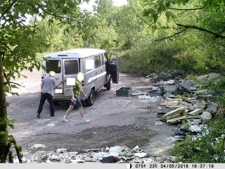 Wykroczenie zarejestrowane przy ul. Budowlanej. Jeden ze sprawców został ukarany MKK-300zł z art. 145 KW zaśmiecanie miejsca dostępnego dla publiczności, a drugi sprawca odmówił przyjęcia mandatu - jego sprawa trafiła do sądu