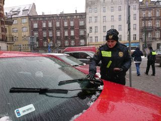 Strażniczki miejskie, pracownicy KZK GOP oraz Tramwajów Śląskich podczas akcji