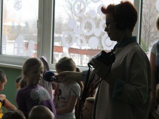 Straż miejska i Radio Katowice z wizytą u przedszkolaków