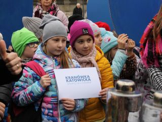 Kranówka katowicka - szluknij sie z kokotka! – takim hasłem Urząd Miasta i Katowickie Wodociągi zachęcają mieszkańców do picia wody z kranu
