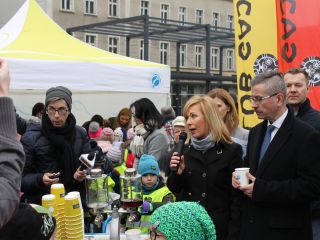 Kranówka katowicka - szluknij sie z kokotka! – takim hasłem Urząd Miasta i Katowickie Wodociągi zachęcają mieszkańców do picia wody z kranu
