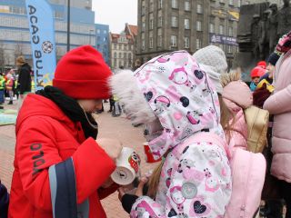 Kranówka katowicka - szluknij sie z kokotka! – takim hasłem Urząd Miasta i Katowickie Wodociągi zachęcają mieszkańców do picia wody z kranu