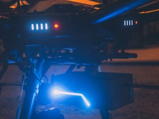 Nocny lot dronem z wykorzystaniem termowizji