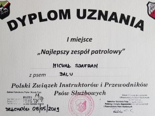 Dyplom uznania dla najlepszego zespołu patrolowego