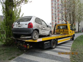 Z ulic Katowic znikają wraki pojazdów
