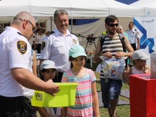 Uczestnicy pikniku rodzinnego Ekoodpowiedzialnie 2019