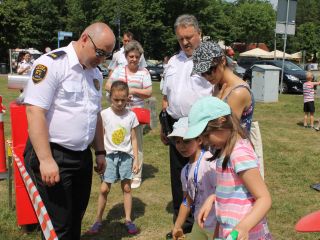 Uczestnicy pikniku rodzinnego Ekoodpowiedzialnie 2019
