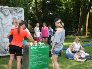 Uczestnicy pikniku rodzinnego Ekoodpowiedzialnie 2019