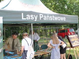 Uczestnicy pikniku rodzinnego Ekoodpowiedzialnie 2019