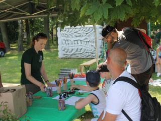 Uczestnicy pikniku rodzinnego Ekoodpowiedzialnie 2019