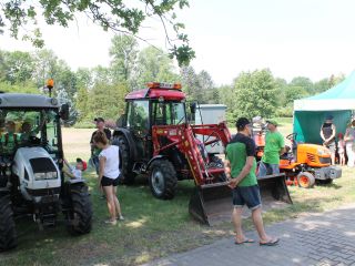 Uczestnicy pikniku rodzinnego Ekoodpowiedzialnie 2019