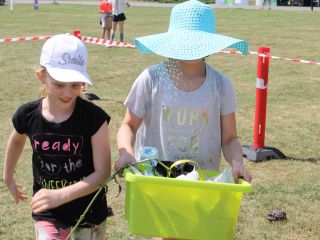 Uczestnicy pikniku rodzinnego Ekoodpowiedzialnie 2019