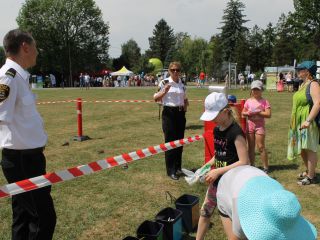 Uczestnicy pikniku rodzinnego Ekoodpowiedzialnie 2019