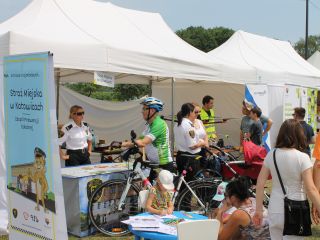 Uczestnicy pikniku rodzinnego Ekoodpowiedzialnie 2019