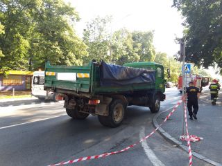 Zapadnięta jezdnia w Ligocie