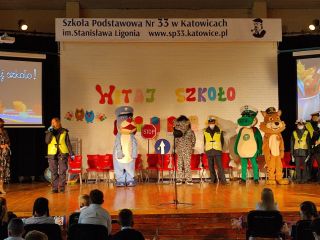 ZABŁYSNĘLI W DRODZE DO SZKOŁY