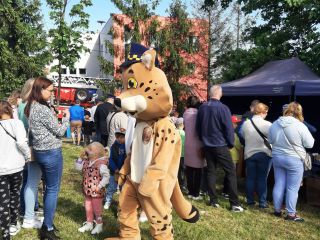 Strażnicy na obchodach Dnia Strażaka oraz Festiwalu Sportowym