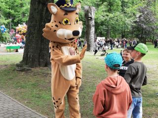 Strażnicy na obchodach Dnia Strażaka oraz Festiwalu Sportowym