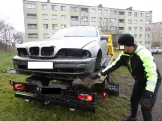 Porzucony samochód