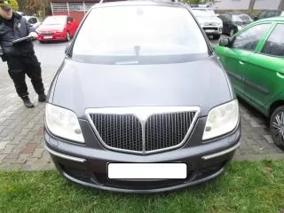 Porzucony samochód