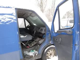 Porzucony samochód