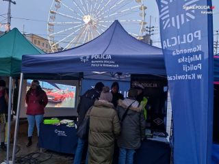 Mundurowi podczas akcji profilaktycznej