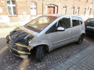 Porzucony samochód