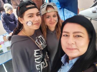 Strażnicy miejscy i inne służby na  pikniku 