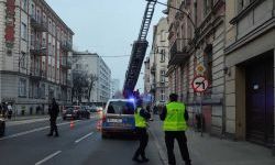 Strażnicy miejscy w czasie akcji po zawaleniu się stropu budynku przy ulicy Chopina (1)