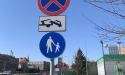 Znak B36 z tabliczką T24 (2)