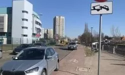 Znak B36 z tabliczką T24 (3)
